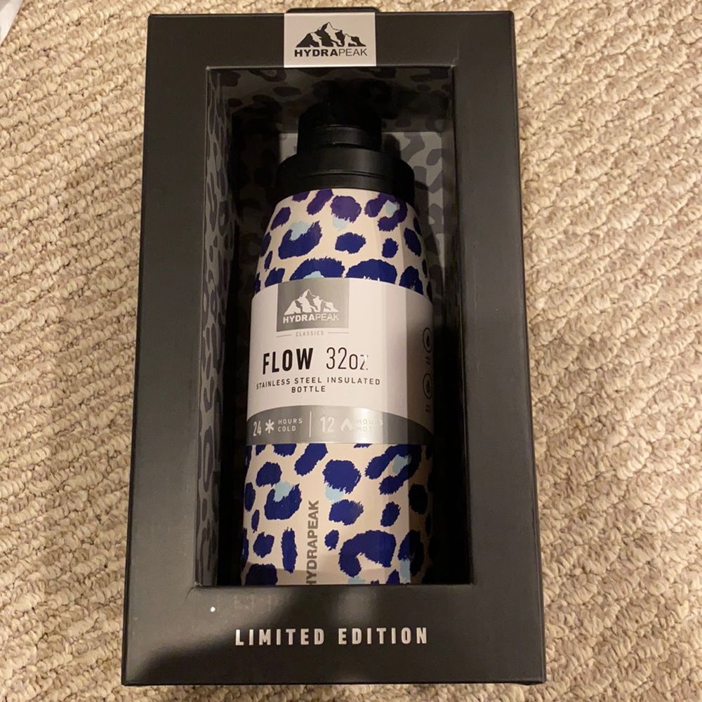 Limited edition blue cheetah print hydrapeak flow tumbler 32 oz